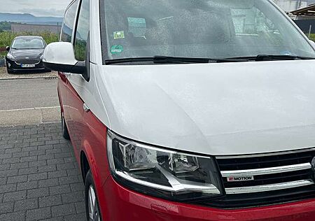 VW T6 Multivan Volkswagen Multivan Comfortlinge 4Motion DSG / Camper