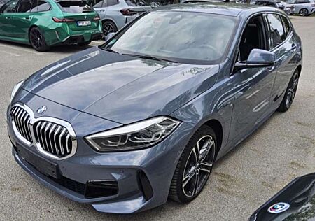 BMW 118 i M Paket LivePR LED Hifi DAB Kamera Fern 18