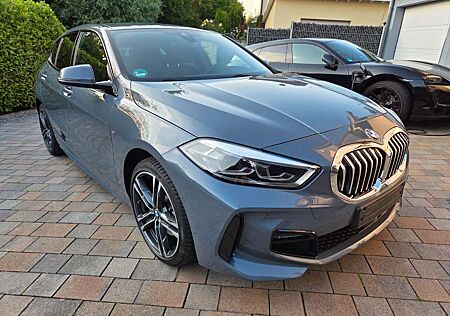 BMW 118 i M Paket LivePR LED Hifi DAB Kamera Fern 18