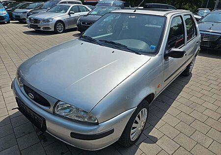 Ford Fiesta Style Family