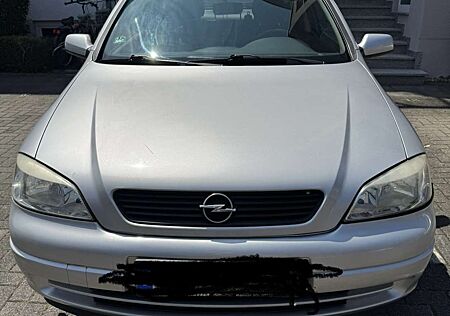 Opel Astra 1.8 16V Coupe