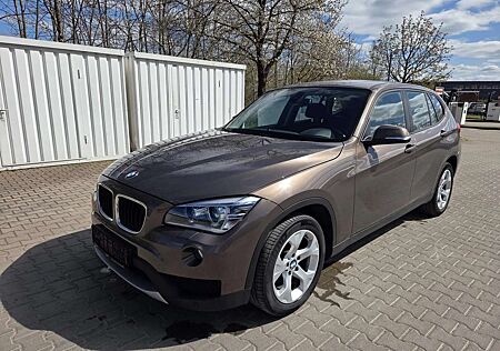 BMW X1 20d xDrive+Automatik+Bi Xenon+Allrad+PDC