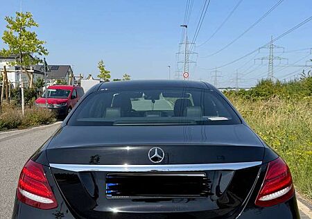 Mercedes-Benz E 220 d (213.004)