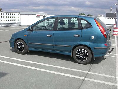 Nissan Almera Tino 1.8  Automatik,Klima,AHK  TÜV neu