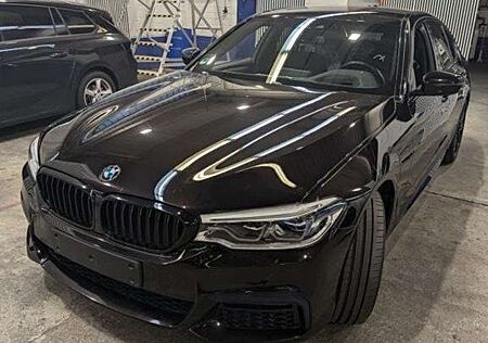 BMW 530 e M Sport Navi LED CAM Harman/Kardon "19