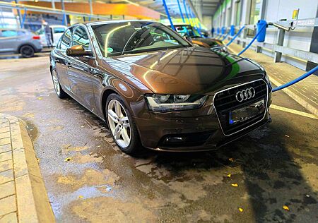Audi A4 S line Sportpaket / plus