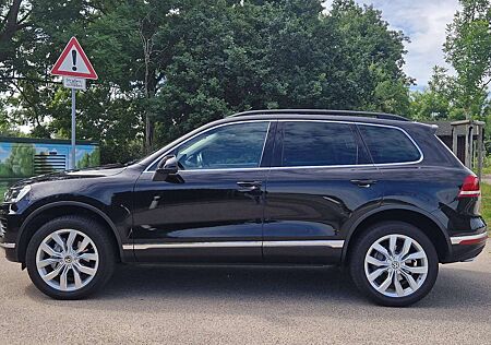 Volkswagen Touareg Touareg 3.0 TDI V6 TDI Pano Dynaudio HU/AU 06/28