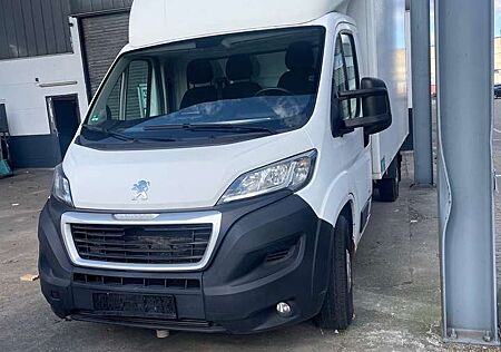 Peugeot Boxer BlueHDi 335 L3 mit Ladebordwand