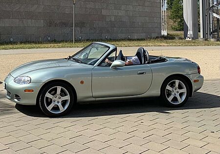 Mazda MX-5 1.9i 16VSilver Blues