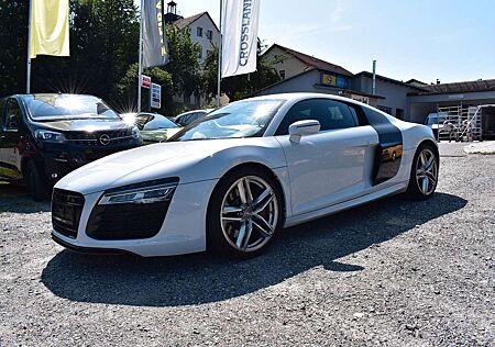 Audi R8 Coupe 5.2 FSI quattro "Kamera/SHZ/LED"