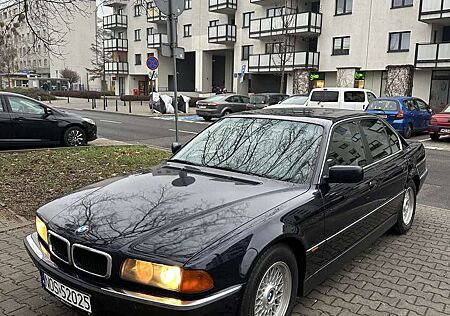 BMW 728iL 728