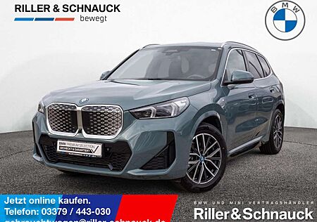 BMW iX1 eDrive 20 NAVI AHK ACC HUD LED PANO 360°