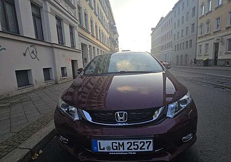 Honda Civic 1.8 i-VTEC Automatik Executive
