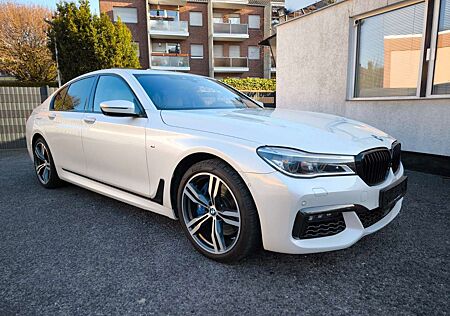 BMW 750 i xDrive M Sportpaket Max Voll