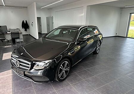 Mercedes-Benz E 450 T 4Matic Avantgarde-Multibeam LED-360°Kam