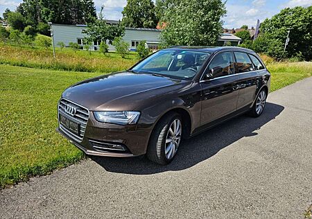Audi A4 Attraction quattro