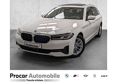 BMW 520 d LivProf LASER DA+ HK Pano AHK HuD SportSitz