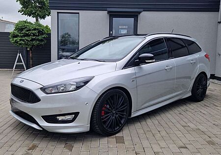 Ford Focus 1.0 Turnier ST-Line