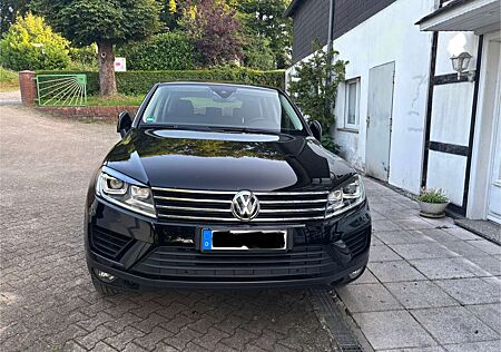 VW Touareg Volkswagen 3.0 V6 TDI SCR Blue Motion