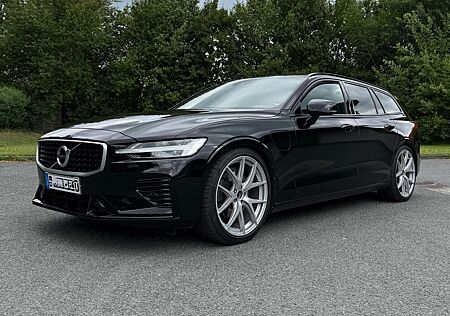 Volvo V60 T8 AWD Twin Engine GeartronicR-Design