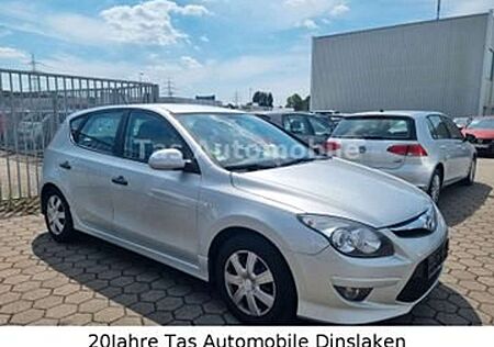 Hyundai i30 1.4 Classic "Klimaanlage" Allwetter bereift