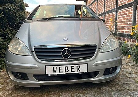 Mercedes-Benz A 170 Automatik Navi 5-tür 2xPDC Tempo Klima 1.Hand