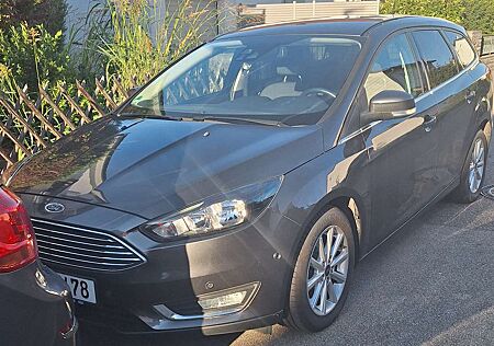 Ford Focus Turnier 1.0 EcoBoost Titanium 125 PS