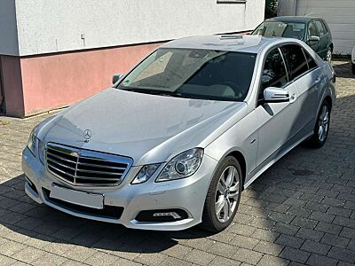 Mercedes-Benz E 220 E-Klasse Diesel CDI DPF BlueEFFICIENCY Automatik Avantgarde