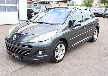 Peugeot 207 Premium 120 VTi Klimaaut_Pano_PDC_Alu