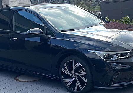 VW Golf Volkswagen 1.5 eTSI OPF DSG R-Line