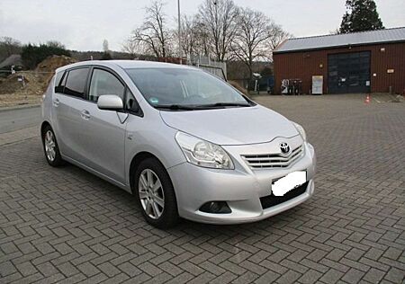 Toyota Verso Diesel 2.2 D-CAT 7-Sitzer Life