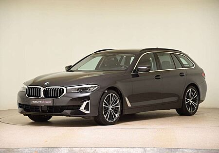BMW 530 d xDrive Touring Luxury Line Head-Up ACC Navi