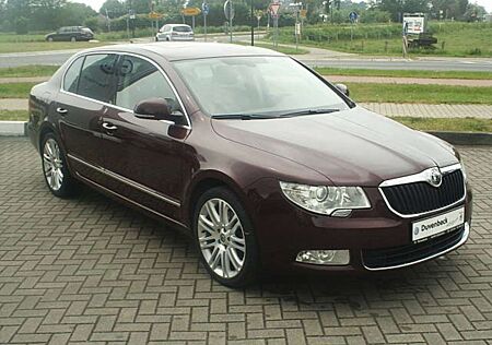 Skoda Superb 2.0 TDI DSG Elegance Navi Xenon SHZ