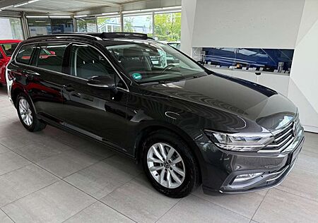 VW Passat Variant Volkswagen Passat*Variant*Business*Navi*Pano*Harman-Kardon*