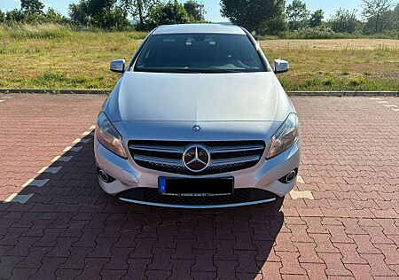 Mercedes-Benz A 180 Style (BlueEFFICIENCY)