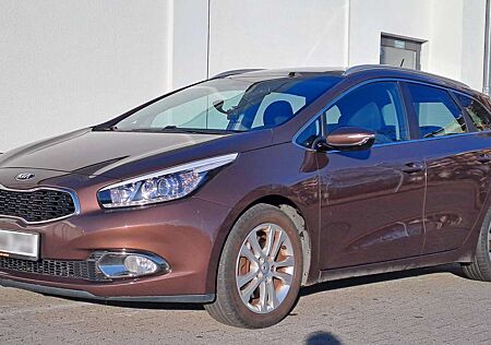 Kia Cee'd Ceed / 1.6 CRDi 128 Spirit