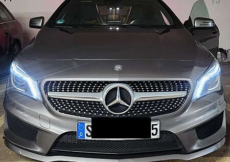 Mercedes-Benz CLA 200 7G-DCT AMG Line