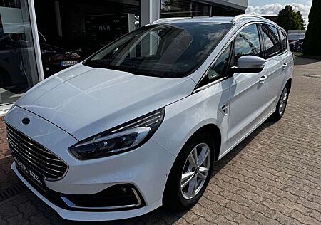 Ford S-Max Hybrid Titanium