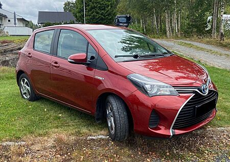 Toyota Yaris Hybrid 1.5 VVT-i Club