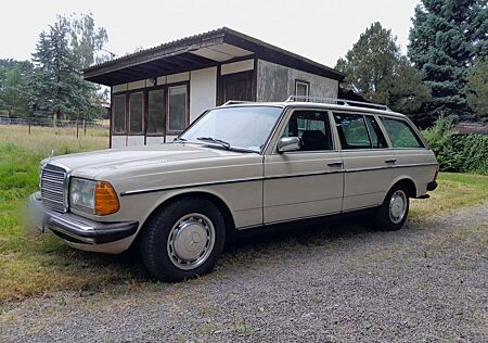 Mercedes-Benz 240 TD