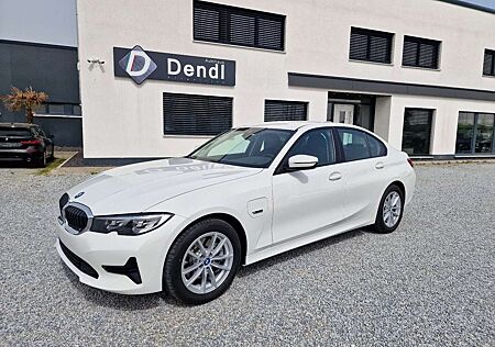 BMW 320 e Limo.,Aut.,LiveCock.Prof.,DAB,Sport-Lenkrad