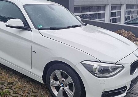 BMW 118d 118 *1 Lim.*XENON*SPORT-LINE*EURO5*2 HAND*