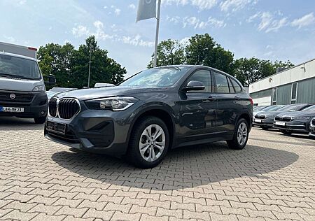 BMW X1 18i sDrive *Navi Leder Sitzh. Panorama Park*