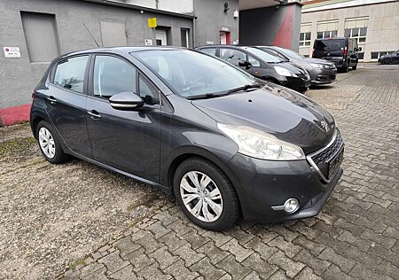Peugeot 208 Active 4 Türer Klima sehr sparsam