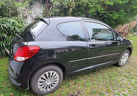Peugeot 207 90 HDi FAP (Blue Lion)