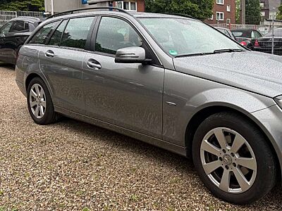 Mercedes-Benz C 200 CDI T BlueEfficiency / NAVI / XENON *