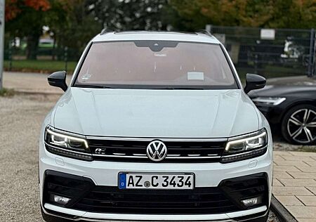 VW Tiguan Volkswagen R Line 4MOTION PANO AHK STHZ Virtual 20"