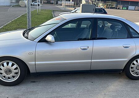 Audi A4 1.6