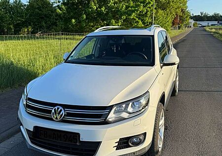 VW Tiguan Volkswagen 2.0 tdiSport & Style BMT 4Motion, AHK, RFK, 8-fach