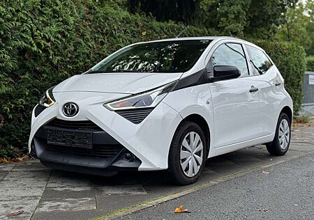 Toyota Aygo 5-Türer x-play